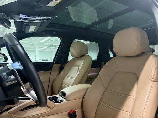 2022 Porsche Cayenne 