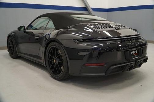 2026 Porsche 911 Carrera 4 GTS