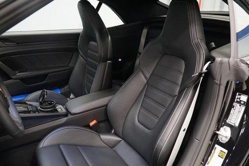 2026 Porsche 911 Carrera 4 GTS