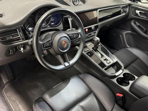 2023 Porsche Macan 