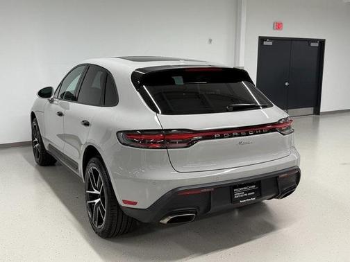 2025 Porsche Macan