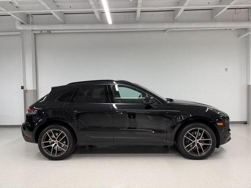 2024 Porsche Macan 