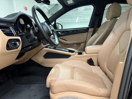 2024 Porsche Macan 