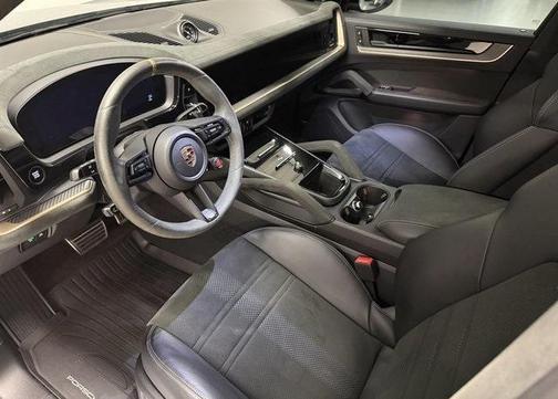 2024 Porsche Cayenne Turbo GT