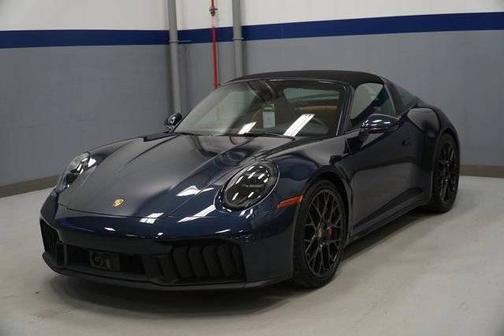 Paint to Sample: Darkbluemetallic 2026 Porsche 911