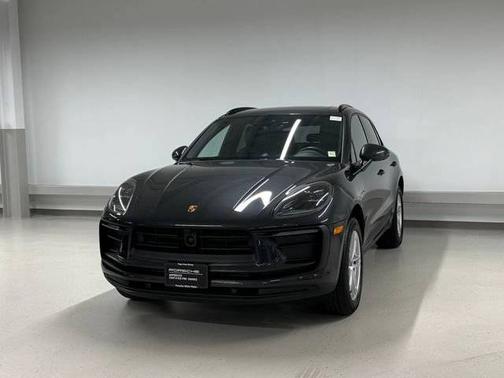 Volcano Grey Metallic 2026 Porsche Macan