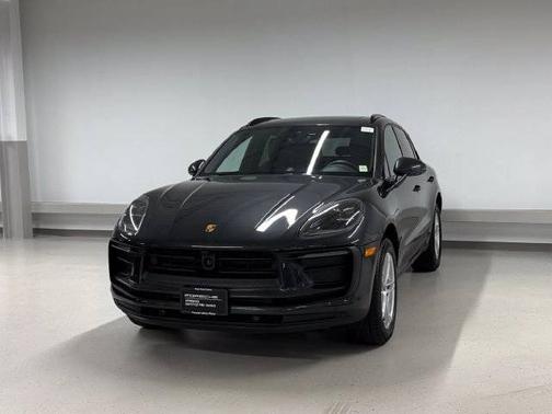 Volcano Grey Metallic 2026 Porsche Macan