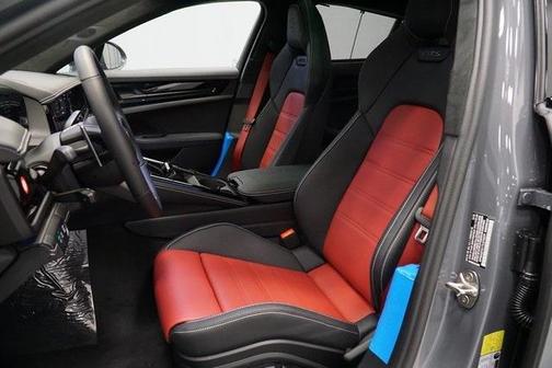 2026 Porsche Panamera GTS