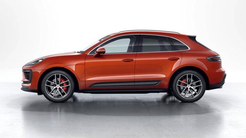 Papaya Metallic 2023 Porsche Macan
