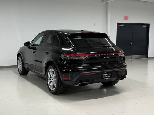 2023 Porsche Macan 