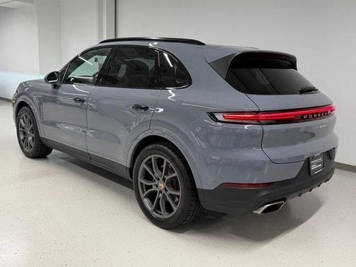 2024 Porsche Cayenne Base