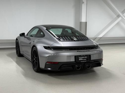 GT Silver Metallic 2026 Porsche 911