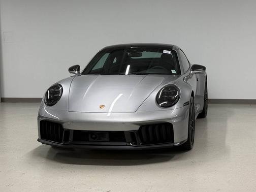 GT Silver Metallic 2026 Porsche 911