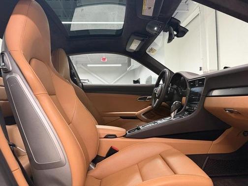 2017 Porsche 911 Carrera GTS