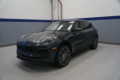 Volcano Grey Metallic 2026 Porsche Macan