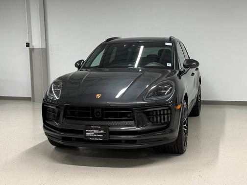 Volcano Grey Metallic 2023 Porsche Macan