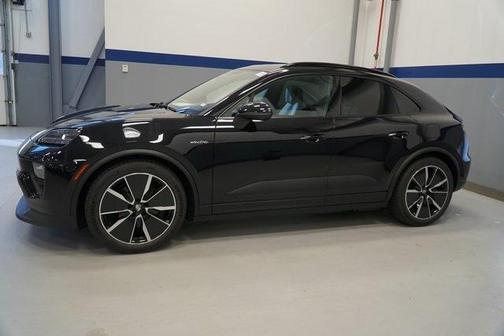 2025 Porsche Macan 4