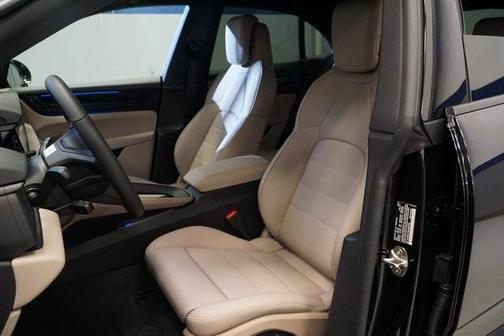 2025 Porsche Macan 4