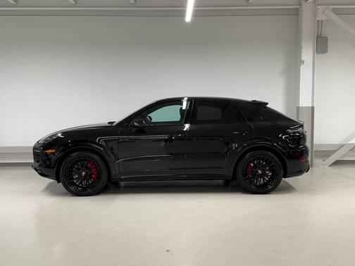 Chromitblack Metallic 2023 Porsche Cayenne