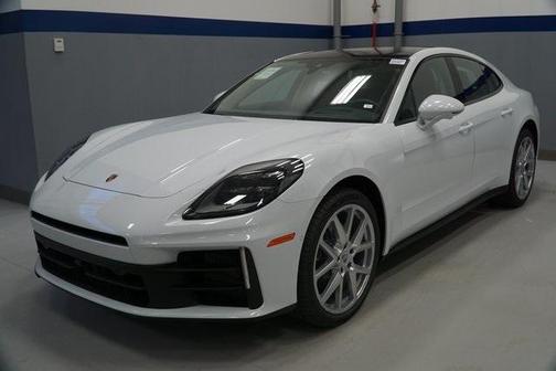 2026 Porsche Panamera 4
