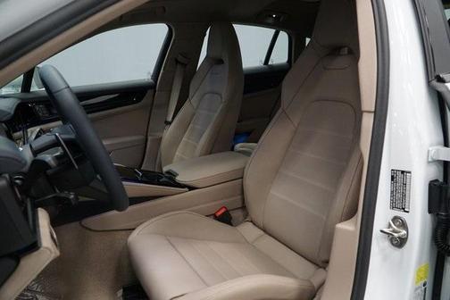 2026 Porsche Panamera 4