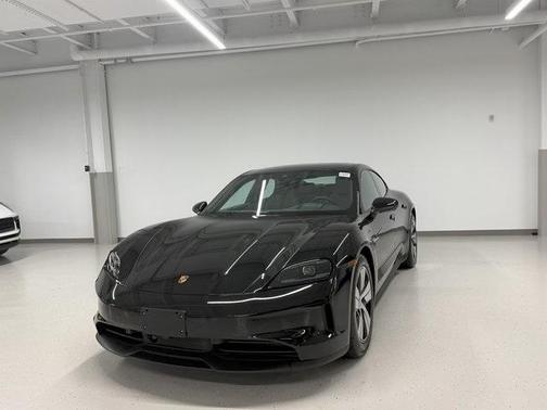2025 Porsche Taycan 