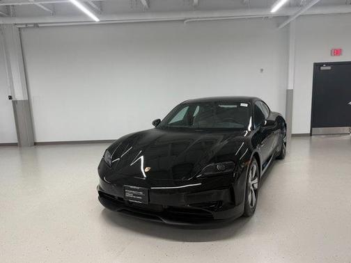 2025 Porsche Taycan 