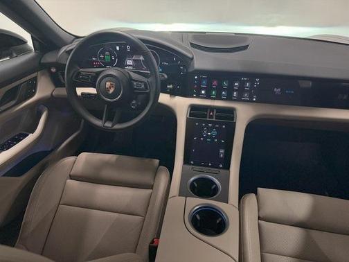 2025 Porsche Taycan 
