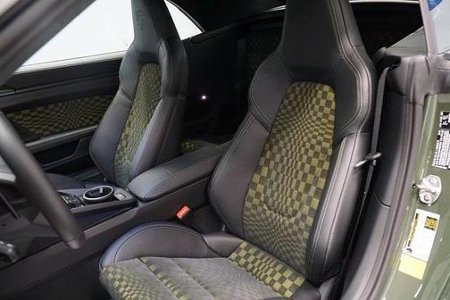 2026 Porsche 911 Carrera 4 GTS