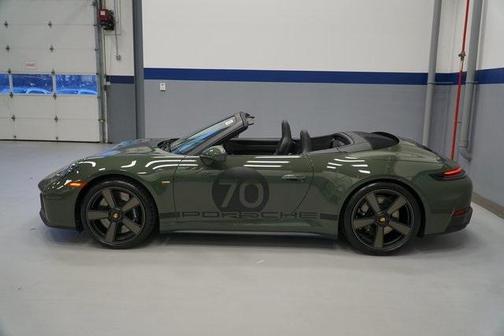 2026 Porsche 911 Carrera 4 GTS