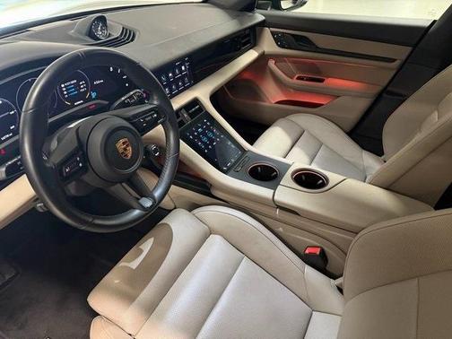 2022 Porsche Taycan 4
