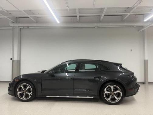2022 Porsche Taycan 4