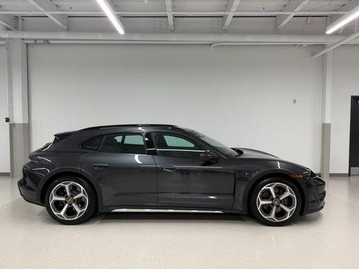 2022 Porsche Taycan 4