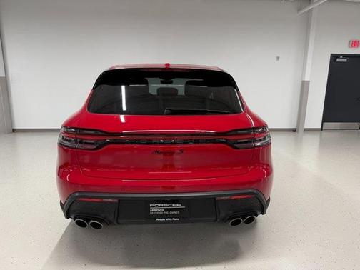 2022 Porsche Macan S