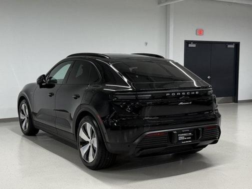 2024 Porsche Macan 4