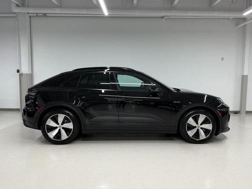 2024 Porsche Macan 4