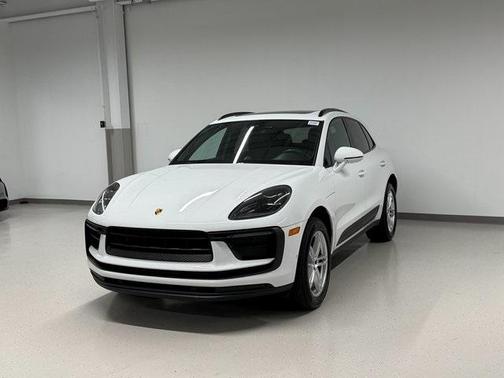 2022 Porsche Macan Base