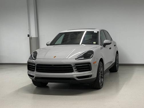 Chalk 2023 Porsche Cayenne