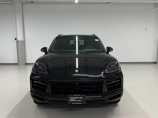 2025 Porsche Cayenne Base