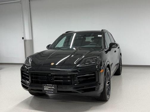 2025 Porsche Cayenne Base