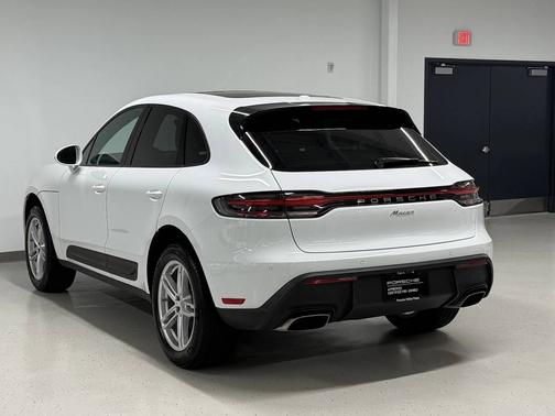 2025 Porsche Macan 