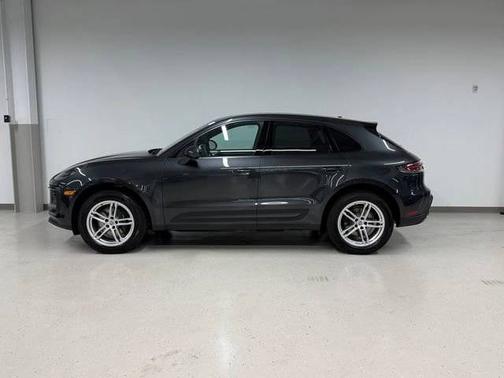 Volcano Grey Metallic 2025 Porsche Macan