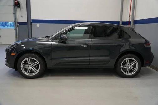Volcano Grey Metallic 2025 Porsche Macan