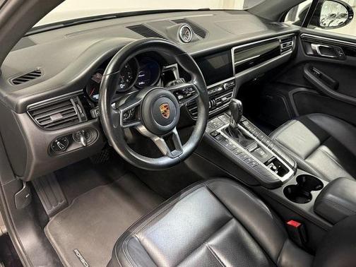 2021 Porsche Macan Base