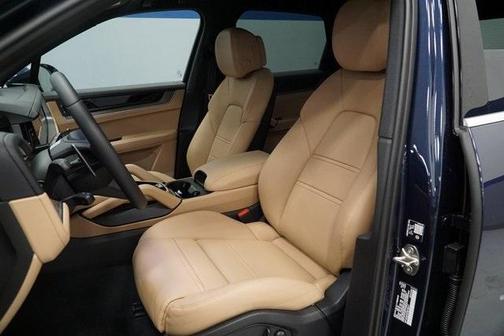 2026 Porsche Cayenne AWD