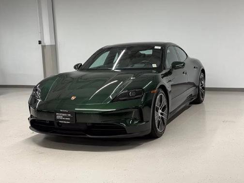 Oak Green Metallic Neo 2025 Porsche Taycan