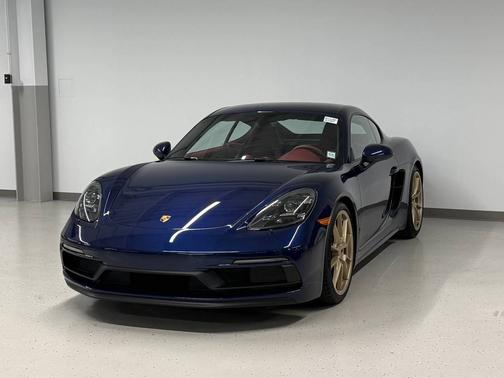 Gentian Blue Metallic 2025 Porsche 718 Cayman