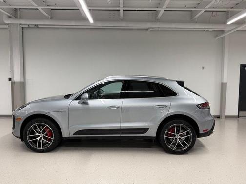 2024 Porsche Macan S