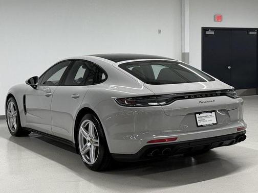 2022 Porsche Panamera 4 Platinum Edition