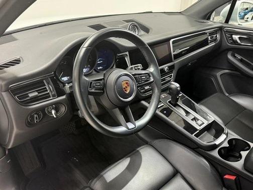 2023 Porsche Macan 